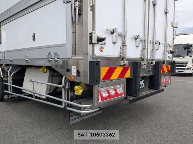 Mitsubishi GREAT 2022-03 7503103-4