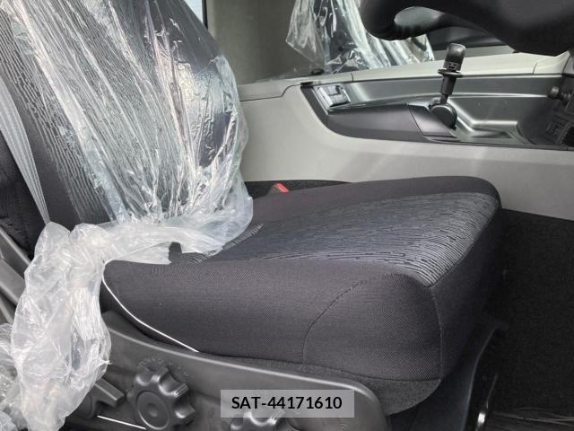 Mitsubishi GREAT 2024-09 7562930-18