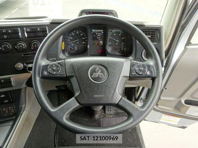 Mitsubishi GREAT 2020-03 7562931-25