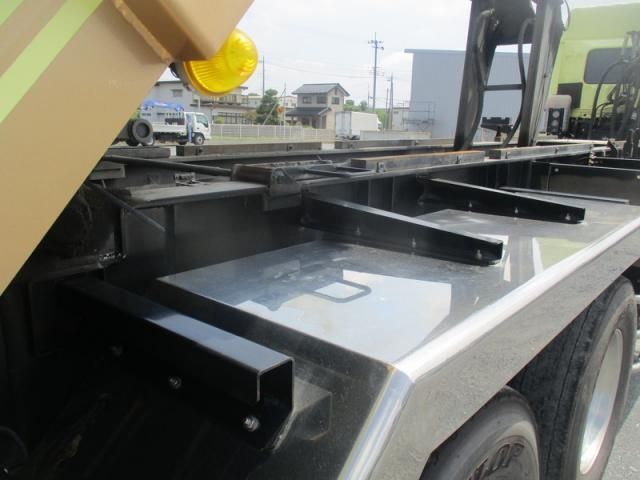 Mitsubishi GREAT 2021-06 7606997-27