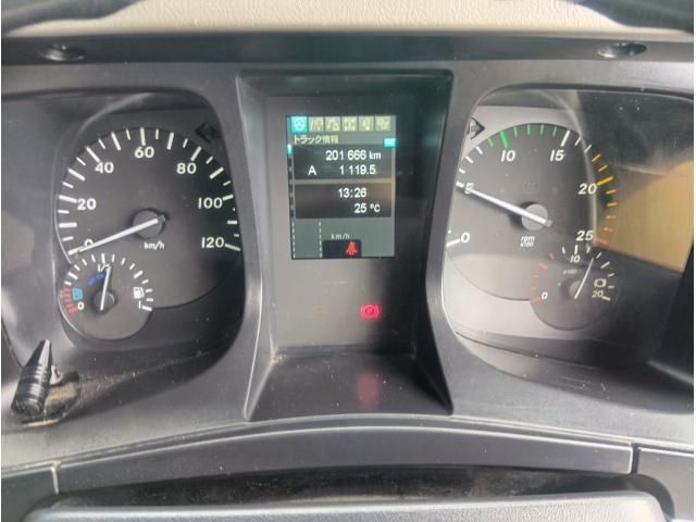 Mitsubishi GREAT 2021-01 7606998-28