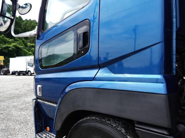 Mitsubishi GREAT 2014-01 7607015-9