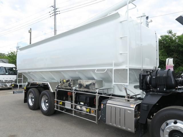 Mitsubishi GREAT 2026-03 7606993-7