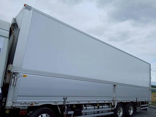 Mitsubishi GREAT 2019-02 7607016-17