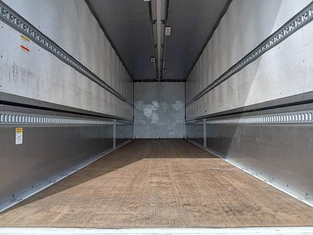 Mitsubishi GREAT 2019-02 7607016-23