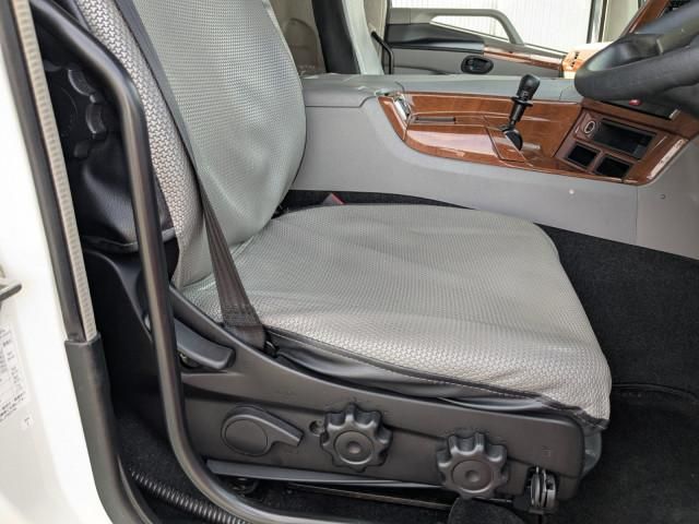Mitsubishi GREAT 2023-05 7710499-23