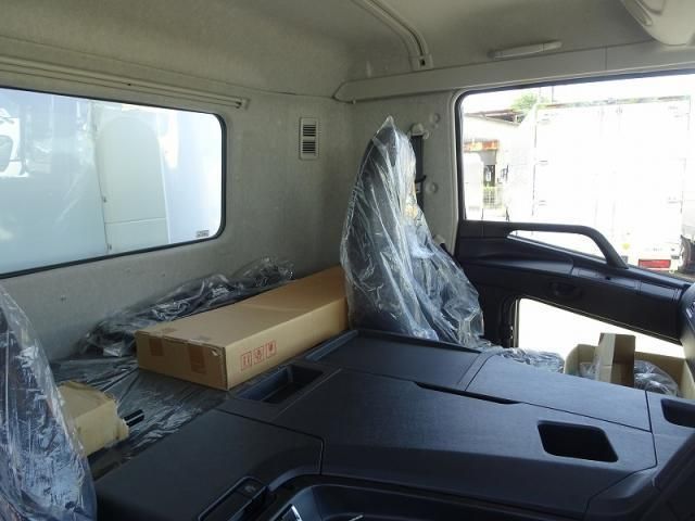 Mitsubishi GREAT 2026-05 7710497-17