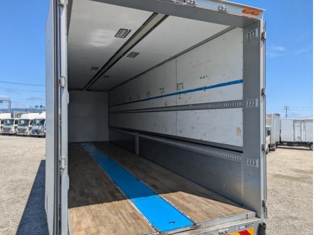 Mitsubishi GREAT 2018-02 7710512-13