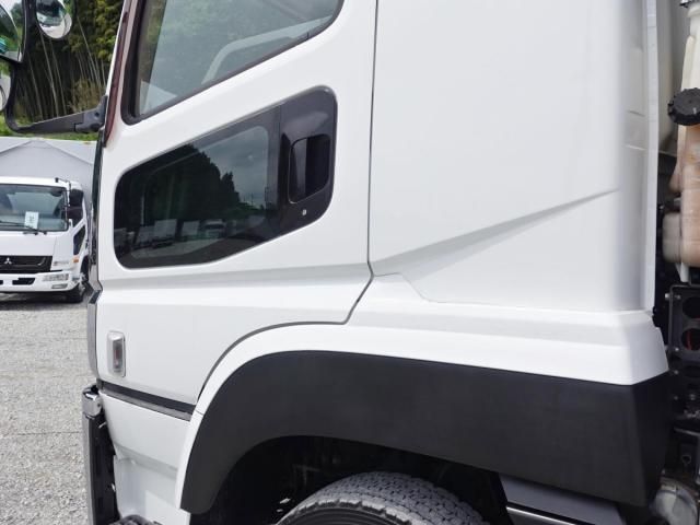 Mitsubishi GREAT 2015-11 7710526-14