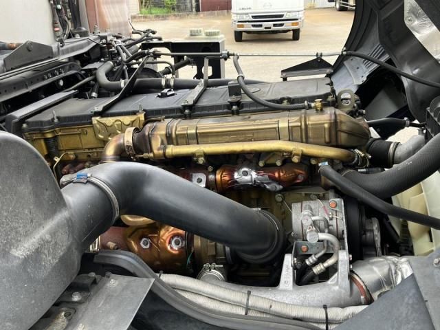 Mitsubishi GREAT 2022-11 7737892-14