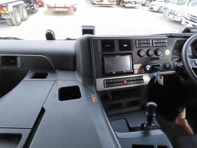 Mitsubishi GREAT 2018-06 7737893-18