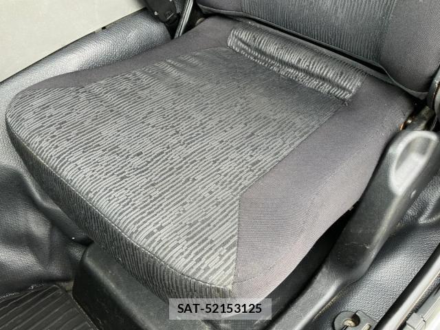 Mitsubishi GREAT 2017-09 7789576-17