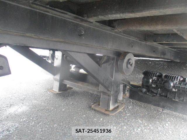 Mitsubishi GREAT 2014-10 7789577-13