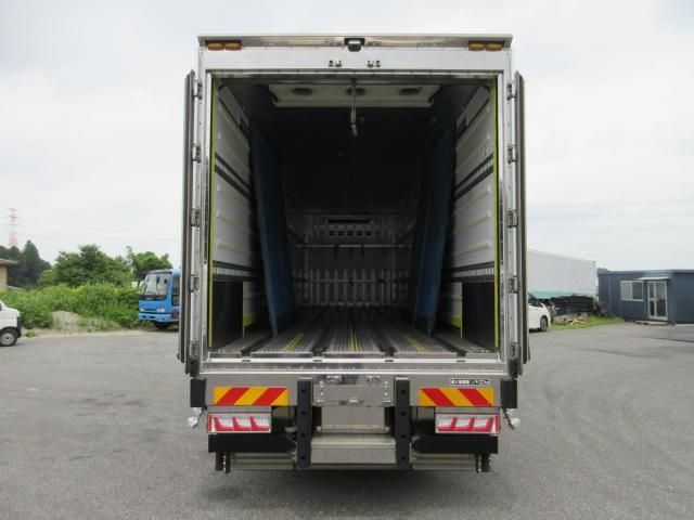 Mitsubishi GREAT 2018-04 7864790-15