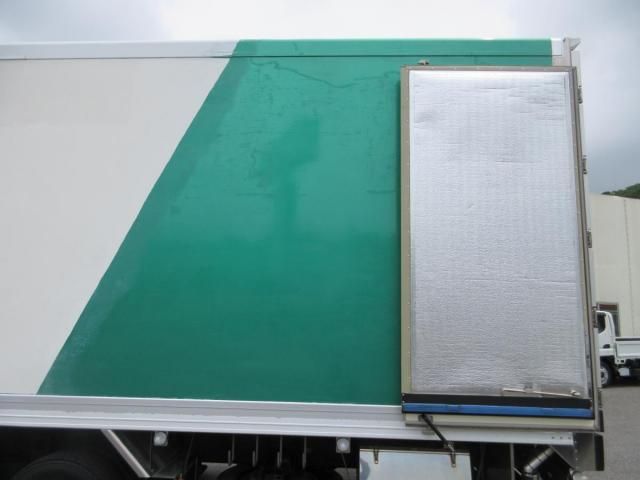 Mitsubishi GREAT 2018-04 7864790-24