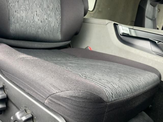 Mitsubishi GREAT 2022-06 7864789-17