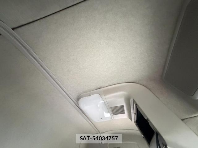 Mitsubishi GREAT 2013-02 7903471-12