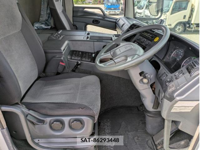 Mitsubishi GREAT 2012-03 7963975-11