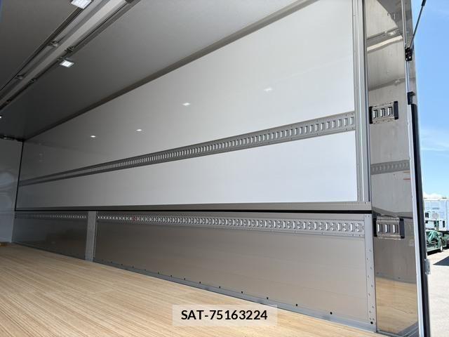 Mitsubishi GREAT 2026-03 7963965-23