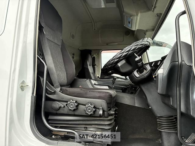 Mitsubishi GREAT 2019-01 7981187-11
