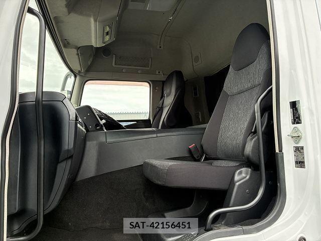 Mitsubishi GREAT 2019-01 7981187-17