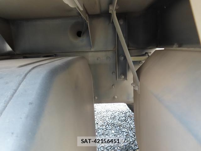 Mitsubishi GREAT 2019-01 7981187-8