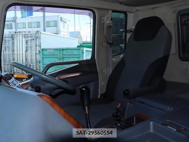 Mitsubishi GREAT 2015-07 7981188-2