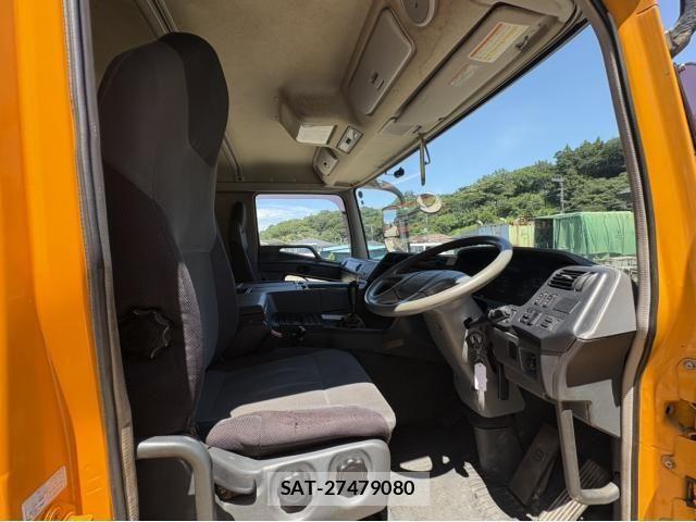 Mitsubishi GREAT 2014-06 7981186-25