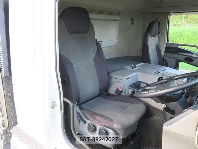 Mitsubishi GREAT 2016-04 7981185-12