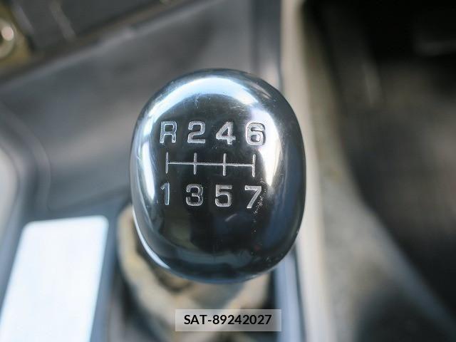 Mitsubishi GREAT 2016-04 7981185-15