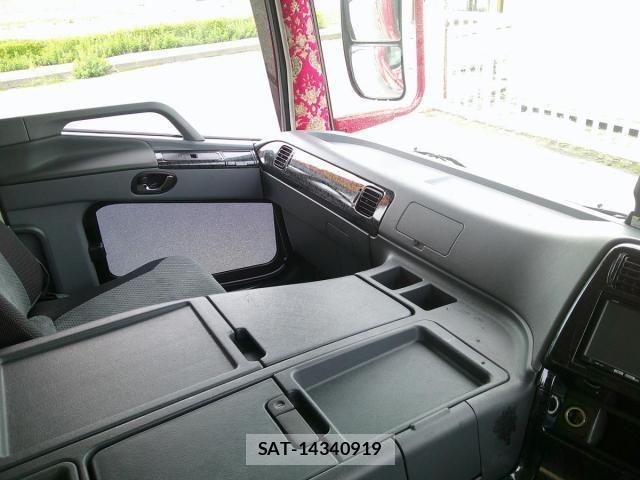 Mitsubishi GREAT 2012-10 7981190-24