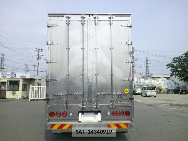 Mitsubishi GREAT 2012-10 7981190-5