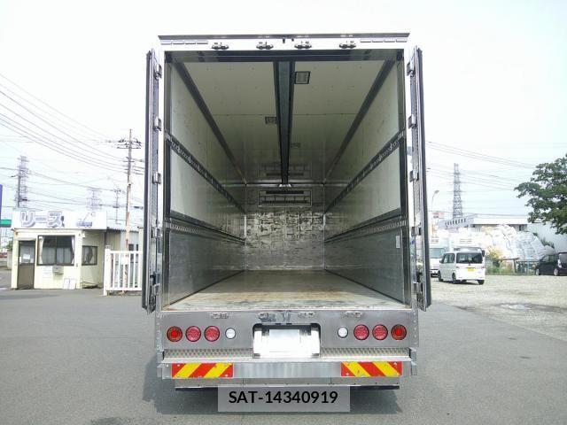 Mitsubishi GREAT 2012-10 7981190-8