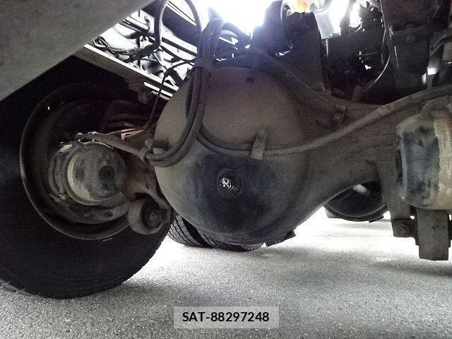 Mitsubishi GREAT 2012-07 8038557-12
