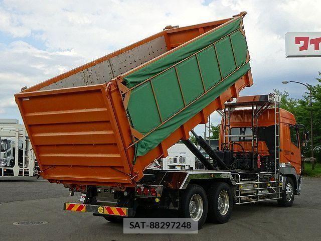 Mitsubishi GREAT 2012-07 8038557-7