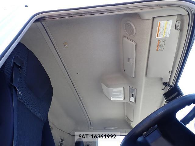 Mitsubishi GREAT 2017-10 8038560-10
