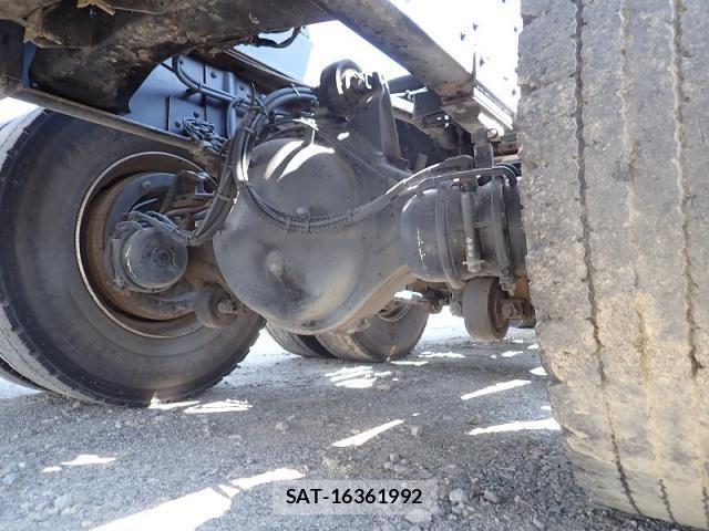 Mitsubishi GREAT 2017-10 8038560-20