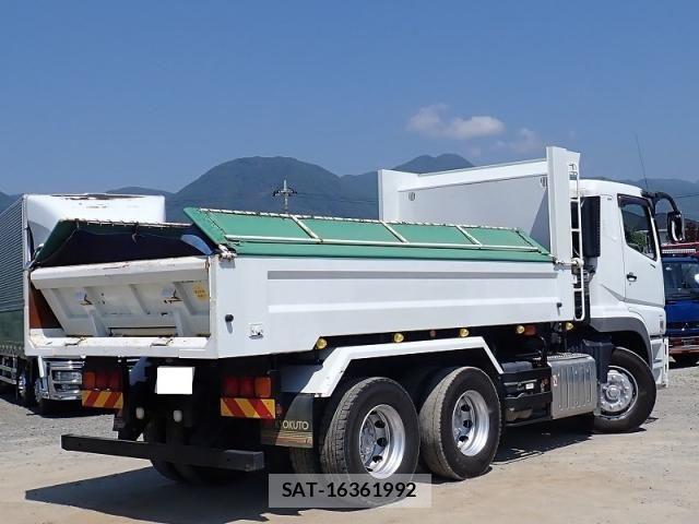 Mitsubishi GREAT 2017-10 8038560-2