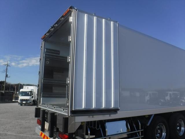 Mitsubishi GREAT 2025-12 8060618-19