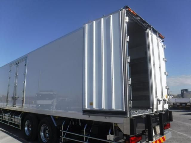 Mitsubishi GREAT 2025-12 8060618-20