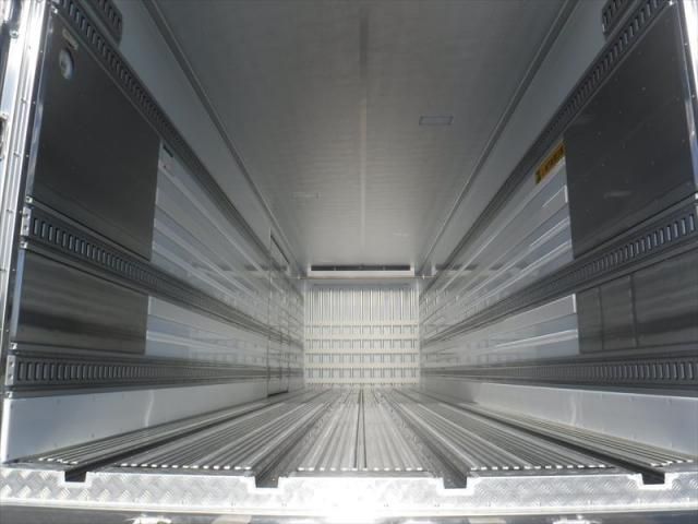 Mitsubishi GREAT 2025-12 8060618-22