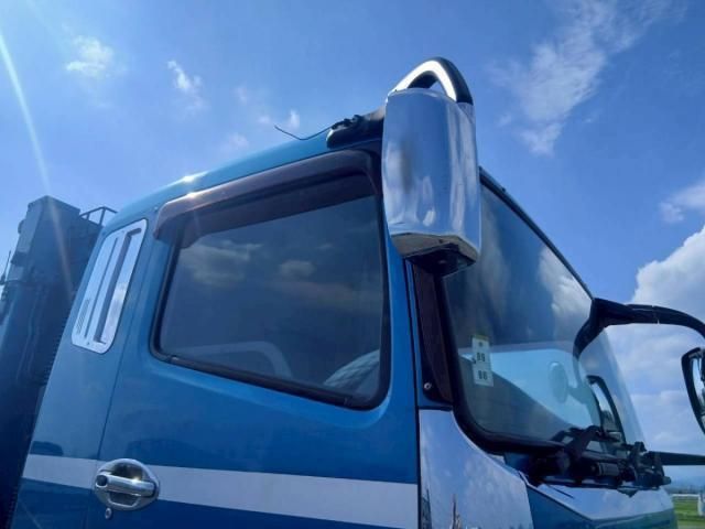 Mitsubishi GREAT 2012-08 8060634-9