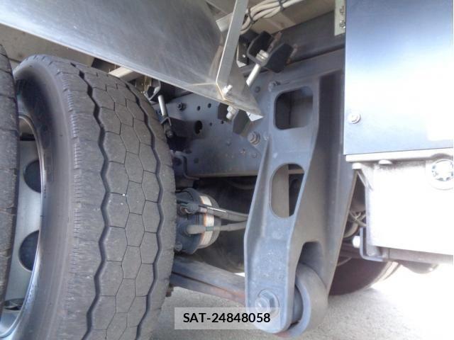 Mitsubishi GREAT 2024-12 8102128-13