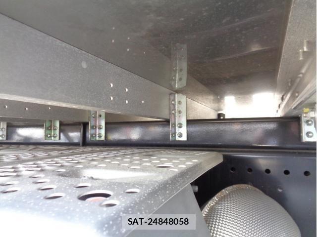 Mitsubishi GREAT 2024-12 8102128-16