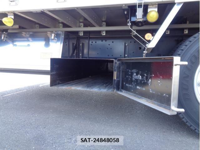 Mitsubishi GREAT 2024-12 8102128-19