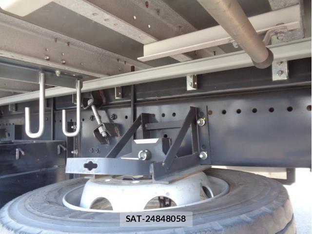 Mitsubishi GREAT 2024-12 8102128-20