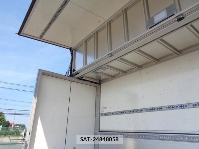Mitsubishi GREAT 2024-12 8102128-7