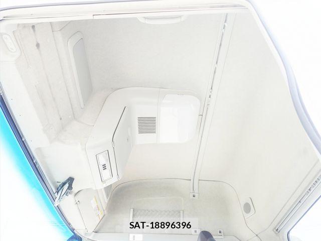 Mitsubishi GREAT 2011-12 8102129-24