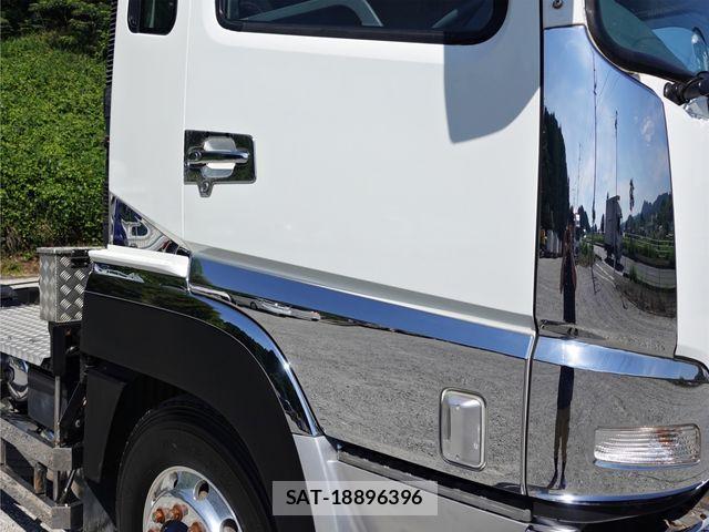Mitsubishi GREAT 2011-12 8102129-2