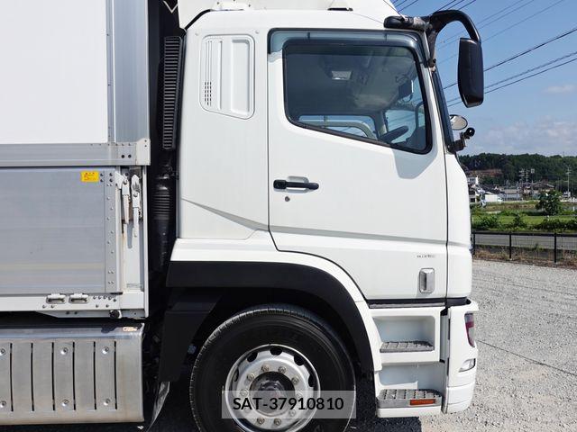 Mitsubishi GREAT 2019-08 8132553-2